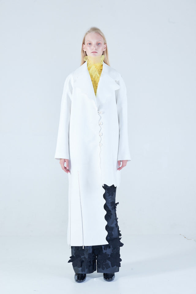Anu Scallop Coat White Anu Scallop Coat White